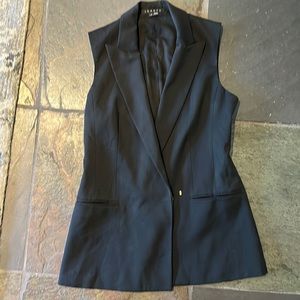 Theory Vest Size 0
